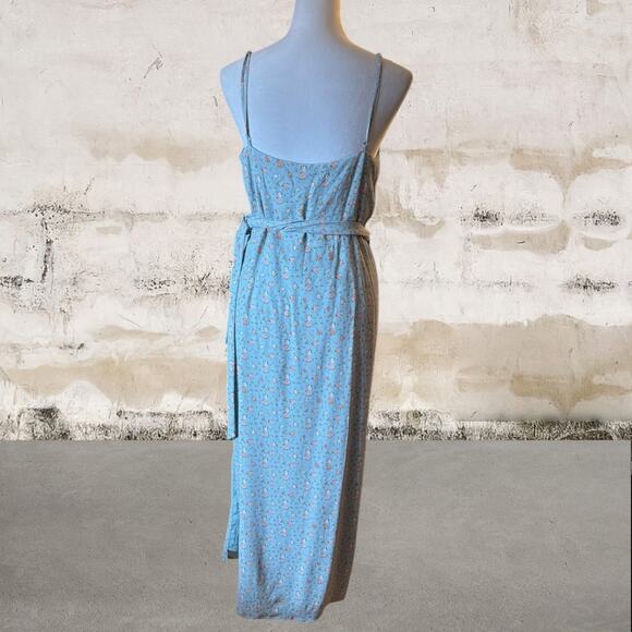 WAYF NWOT Electric Floral Wrap Dress In Blue Ditsy Size Large - Picture 4 of 6